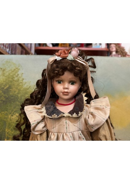Avrupa Porselen Bebek - 43 cm Boyunda