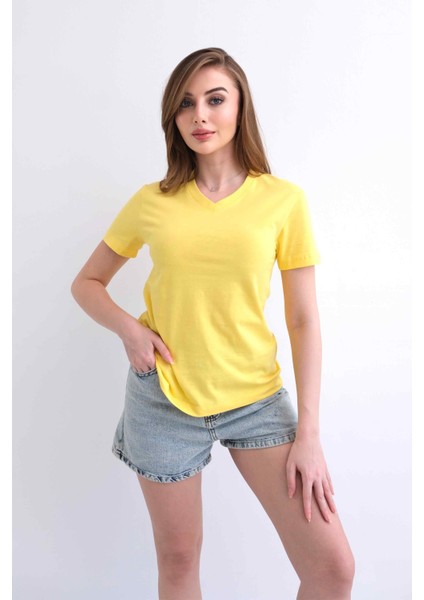 Kadın V Yaka Düz Baskısız %100 Pamuk Sarı Basic Tişört