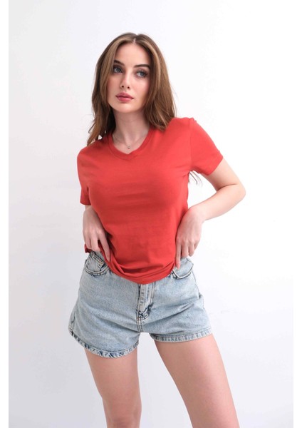 Kadın V Yaka Düz Baskısız %100 Pamuk Kiremit Basic Tişört fiyatları