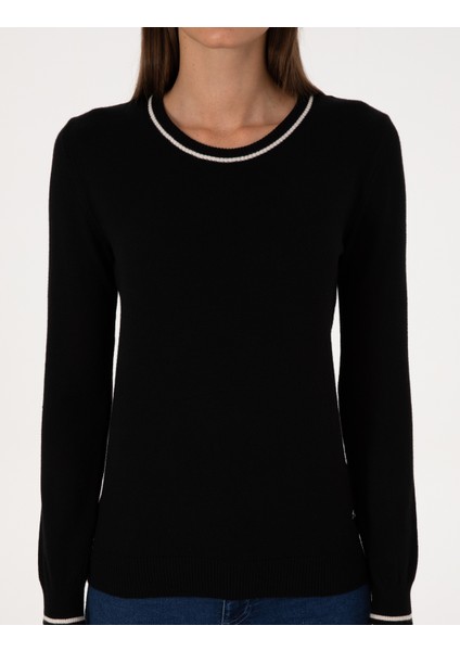 Kadın Siyah Slim Fit Basic Kazak 50315910-VR046