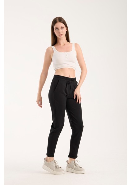 Kadın Bağcıklı Spor Tarz Dar Paça Pantolon – Rahat ve Modern Kesim 4001