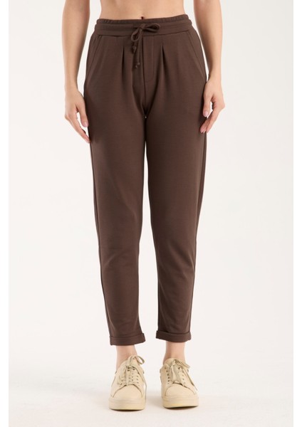 Kadın Bağcıklı Spor Tarz Dar Paça Pantolon – Rahat ve Modern Kesim 4001