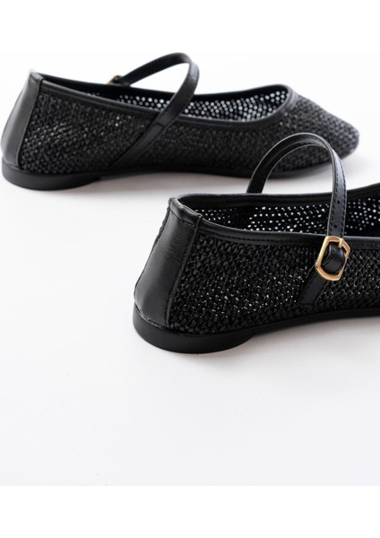 7432 Siyah Fileli Toka Detaylı Günlük Kadın Babet indirimleri