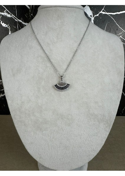 Yelpaze Figürlü Çelik Kolye