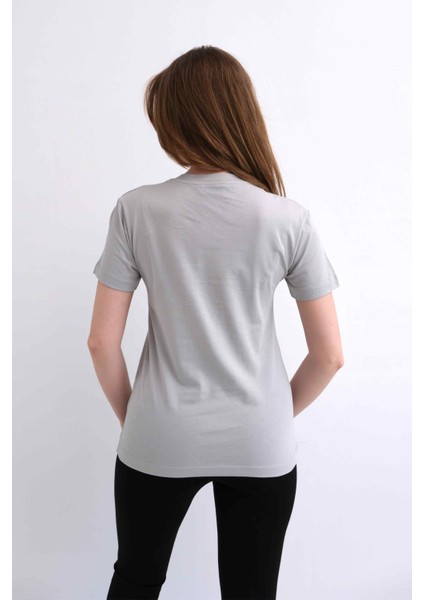 Kadın V Yaka Düz Baskısız %100 Pamuk Gri Basic Tişört indirimleri