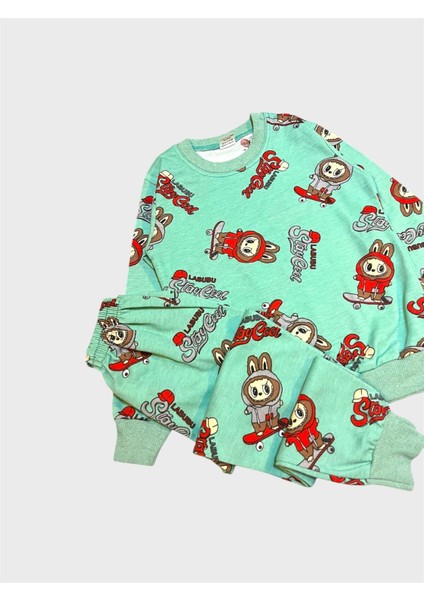 Erkek Çocuk Pamuklu Yeşil Labubu Desenli Uzun Kollu Mevsimlik Pijama Takımı fiyatları
