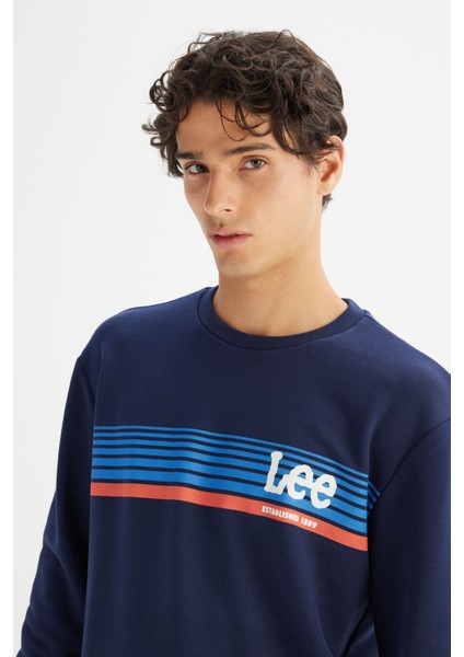 Regular Fit Normal Kesim Bisiklet Yaka Baskılı Lacivert Sweatshirt fırsatları