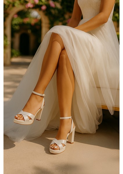 Platform Tabanlı Kalın Topuklu Geliklik Abiye Kadın Ayakkabısı