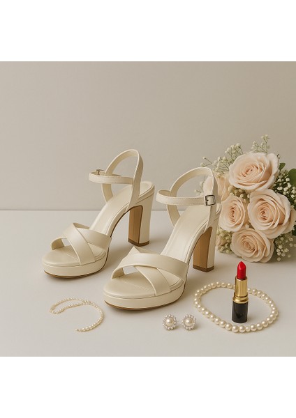 Platform Tabanlı Kalın Topuklu Geliklik Abiye Kadın Ayakkabısı fırsatları