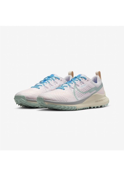 React Pegasus Trail 4 Kadın Koşu Ayakkabısı DJ6159-600 indirimleri