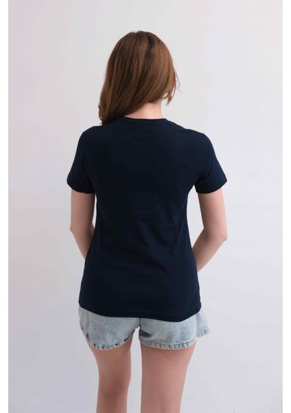 Kadın V Yaka Düz Baskısız %100 Pamuk Lacivert Basic Tişört indirimleri