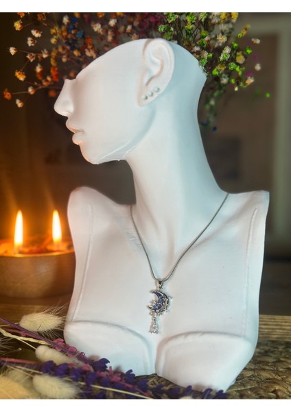 Sarkaçlı Ay Çelik Kolye