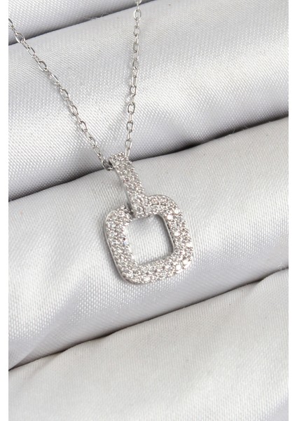 Pirinç Zirkon Taşlı Kare Model Gümüş Renk Kadın Kolye TG27BKO10409