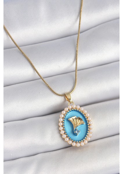 316L Çelik Gold Renk Zincir Mavi Mineli Incili Zirkon Taşlı Çiçek Işlemeli Portre Model Kadın Kolye TG27BKO10196