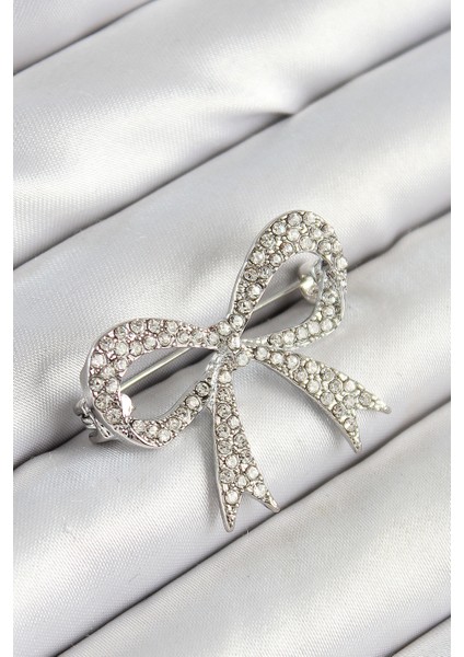 Üzeri Zirkon Taşlı Fiyonk Figürlü Gümüş Renk Kadın Broş TG27BR448
