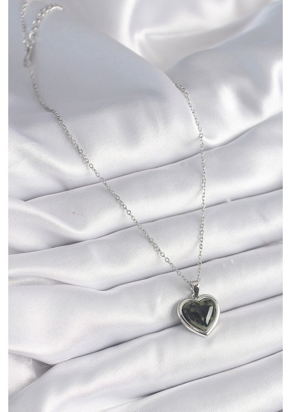 316L Çelik Gümüş Renk Yeşil Mineli Kalp Model Kadın Kolye TG27BKO9526 fiyatları