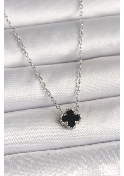 316L Çelik Gümüş Renk Siyah Yonca Model Kadın Kolye TG27BKO10022