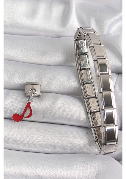 316L Çelik Gümüş Renk Kırmızı Nota Model Nomination Charm TG27BC1180 fiyatları