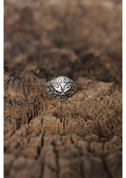 Ayarlanabilir Motifli Kuru Kafa Tasarımlı Erkek Yüzük