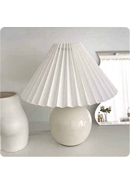 Vintage Pileli Seramik Beyaz Komidin Yatak, Oturma, Çocuk Odası Çalışma Masası ve Gece Lambası modelleri