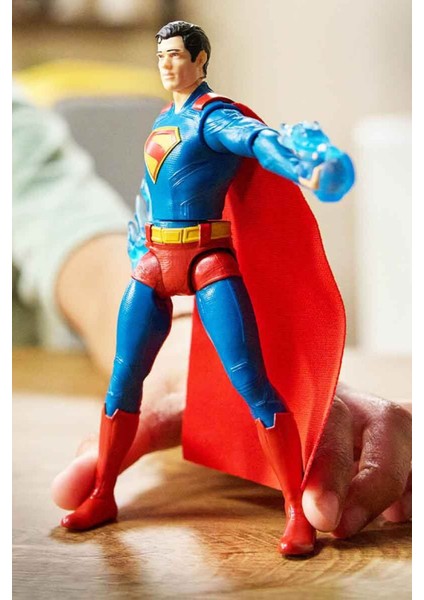 Superman Epik Strike 15 cm Aksiyon Figürü + 2 Aksesuar fırsatları