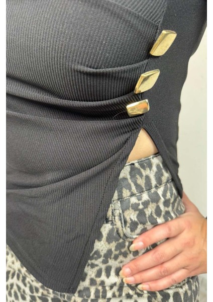 Kadın Siyah Bisiklet Yaka Asimetrik Etek Düğmeli Bluz modelleri