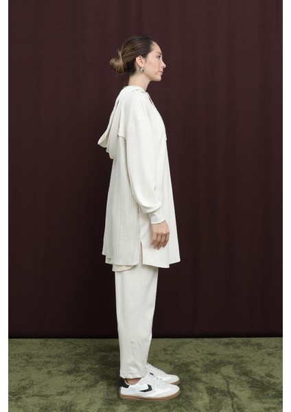 Kadın 14306 Arkası Garnili Kapüşonlu Pantolonlu Takım modelleri