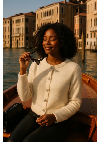 Kadın Ekru Yumuşak Dokulu Hırka Taşlı Düğme Detaylı 5559 fiyatları