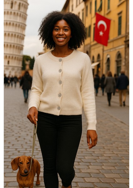 Kadın Ekru Yumuşak Dokulu Hırka Taşlı Düğme Detaylı 5559 modelleri