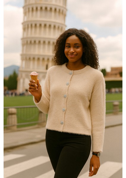 Kadın Ekru Yumuşak Dokulu Hırka Taşlı Düğme Detaylı 5559 fırsatları