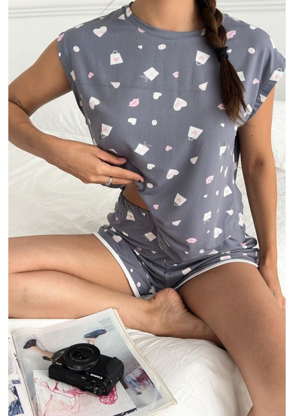 Kadın Bisiklet Yaka Japone Kol Pamuklu Yumuşak Dokulu T-Shirt Şortlu Pijama Takımı modelleri