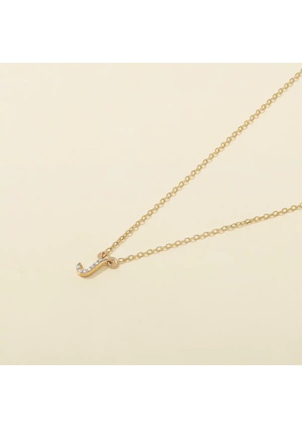 0,02 Karat Pırlanta J Harfi Kolye