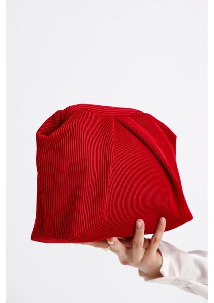 Kadın Kırmızı Piliseli Clutch El Çantası fiyatları