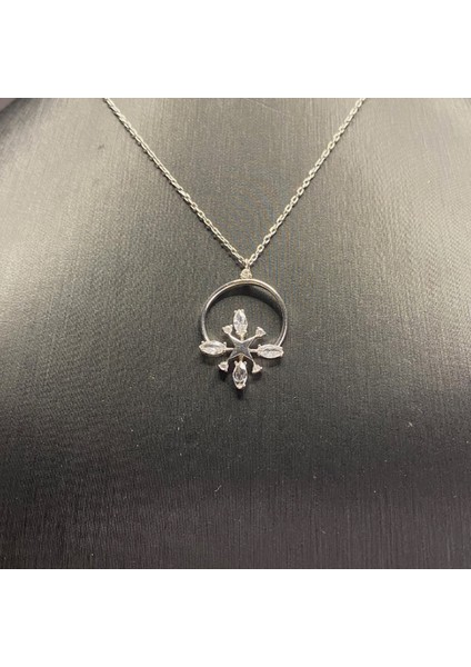 925 Ayar Gümüş Mehtaplı Çiçek Kolye