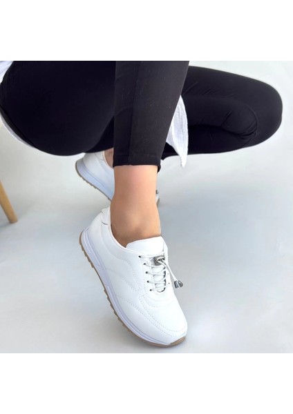 Finna Beyaz Cilt Bağcıklı Spor Ayakkabı fırsatları