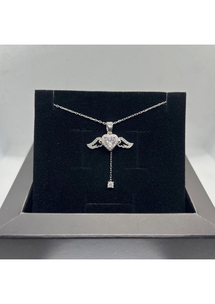 925 Ayar Gümüş Zirkon Taşlarla Kaplı Sarkıt Kanatlı Kalp Kolye fiyatları