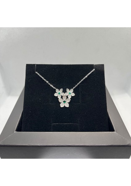 925 Ayar Gümüş Zümrüt Taşlı Papatya Kolye fiyatları