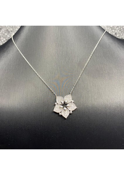 925 Ayar Gümüş Mıknatıslı Açılır Kapanır Işıltı Çiçeği Kolye