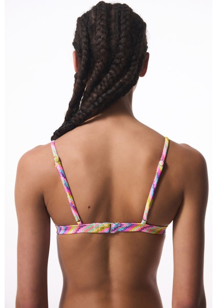 Zigzag Desenli Üçgen Bikini Üstü