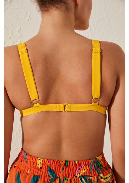 Basic Deep V Sarı Bikini Üstü