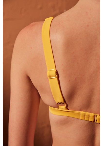 Basic Deep V Sarı Bikini Üstü