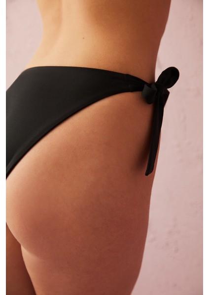 Siyah Basic Brazilian Bikini Altı