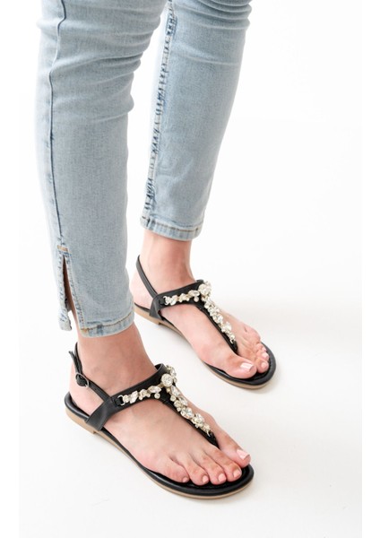 152-1110 Siyah Gümüş Taşlı Parmak Arası Kadın Sandalet modelleri