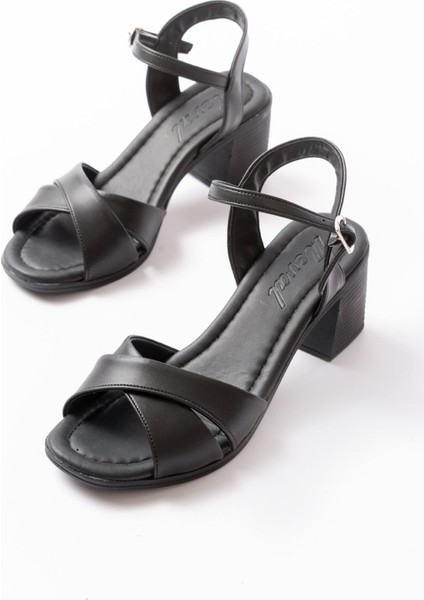 K-11 Siyah Günlük Çapraz Topuklu Kadın Sandalet modelleri