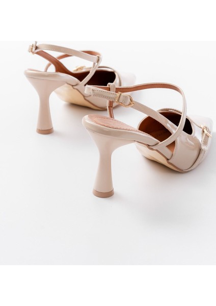 K-6722 Bej Rugan Toka Detaylı Sivri Burun Kadın Ayakkabı indirimleri