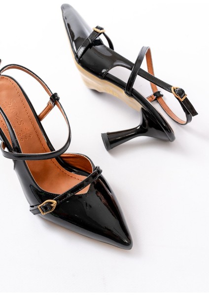 K-6722 Siyah Rugan Toka Detaylı Sivri Burun Kadın Ayakkabı fırsatları