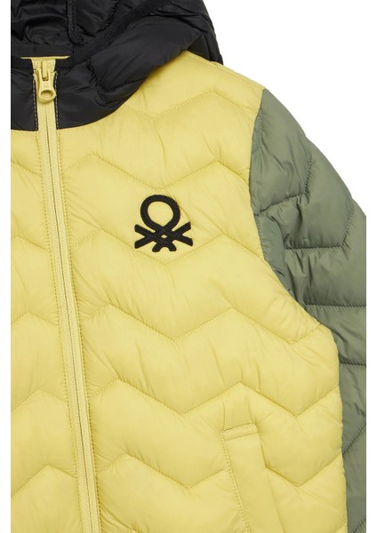 Kapitoneli Regular Fit Kapüşonlu Mont Erkek Çocuk Mont 2TWDCN04V modelleri