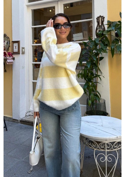 Sarı Bisiklet Yaka Çizgili Triko Kadın Kazak MG2472 modelleri