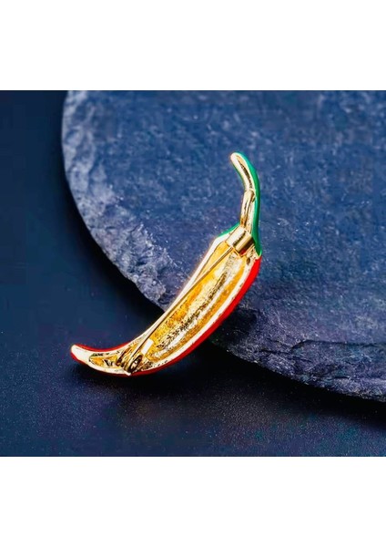 Altın Renk Soğuk Mineli Kırmızı Biber Figürlü Broş modelleri