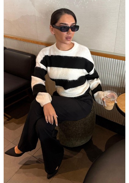 Siyah Bisiklet Yaka Çizgili Triko Kadın Kazak MG2472 fiyatları